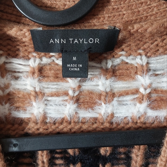 ANN TAYLOR Cardigan Sweater. Sz Med - Picture 2 of 9